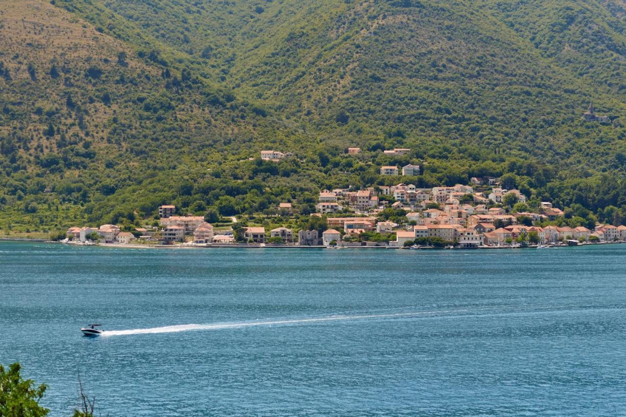 Apartament Iva'S Sea View Balcony Kotor Zewnętrze zdjęcie